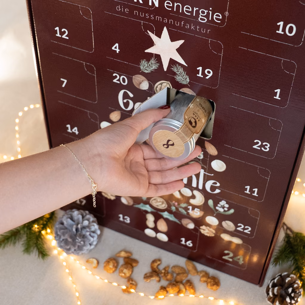 A numbered tin of nuts taken from door 8 of the KERNenergie Klassik 2026 calendar