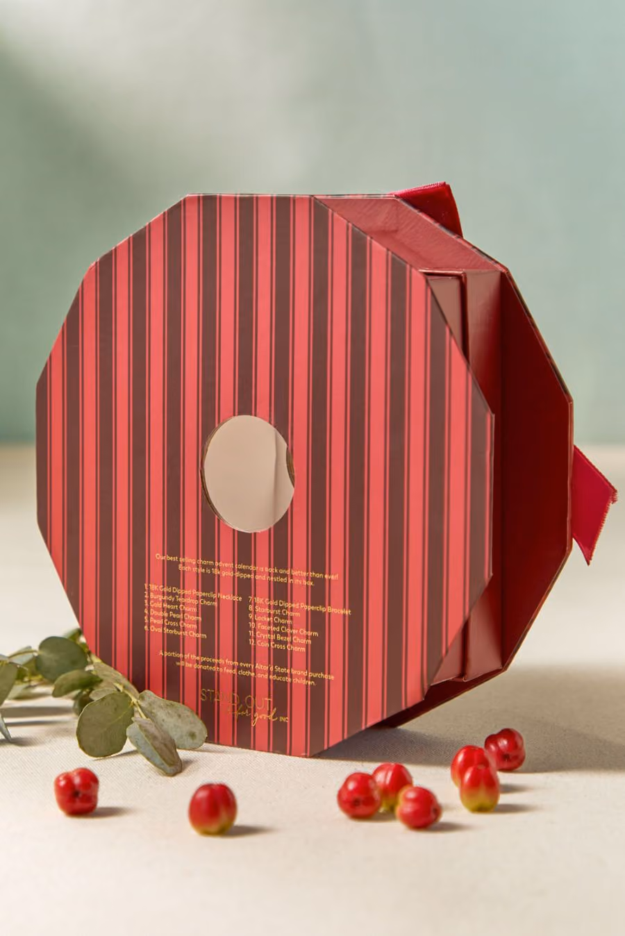 The striped octagonal box seen from the back