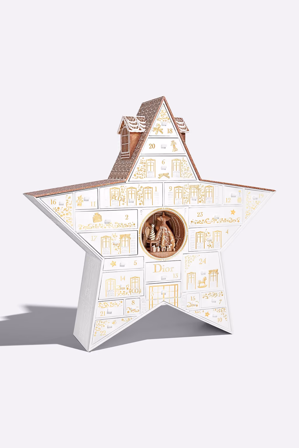 The star opened to show the Montaigne façade and its 24 doors