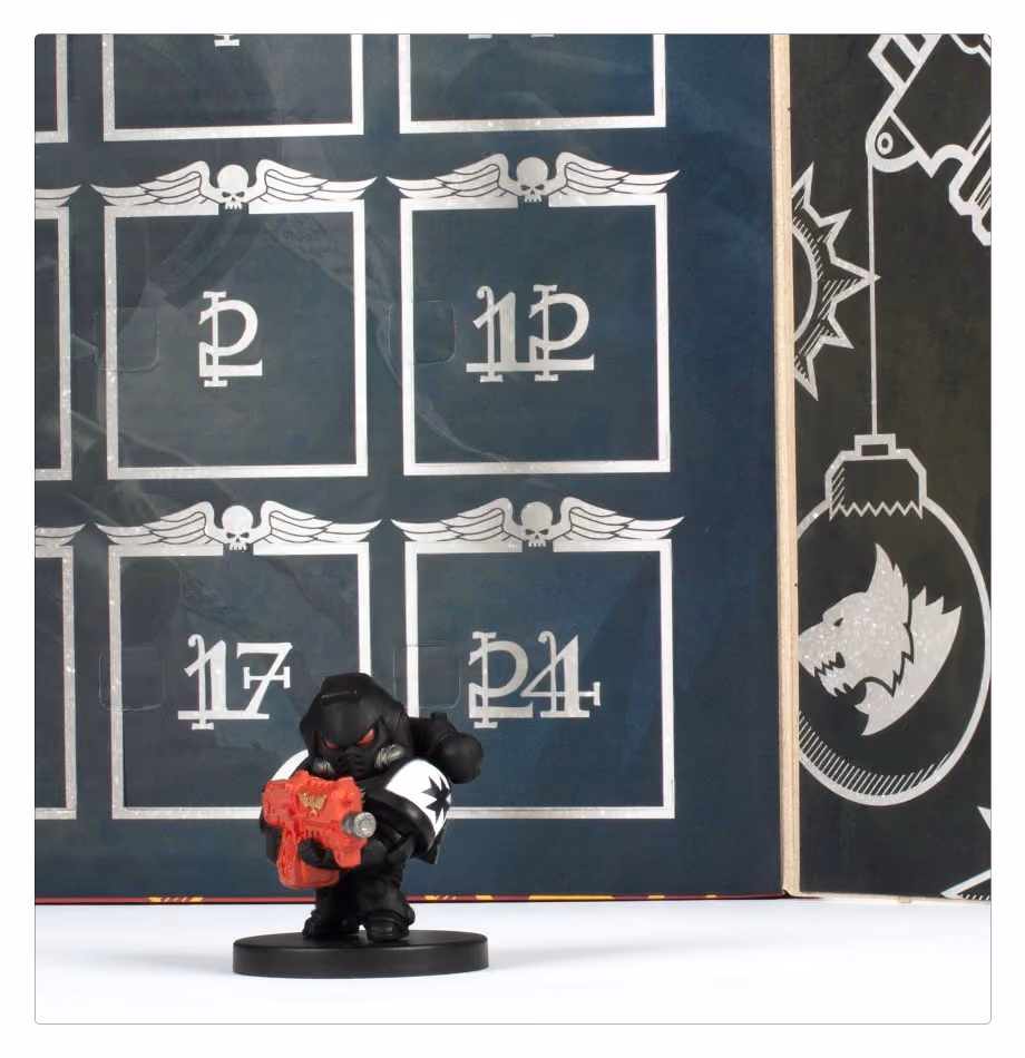 Warhammer 40K Chibi 24 Space Marine Bandai advent calendar contents, photograph 2 of 3